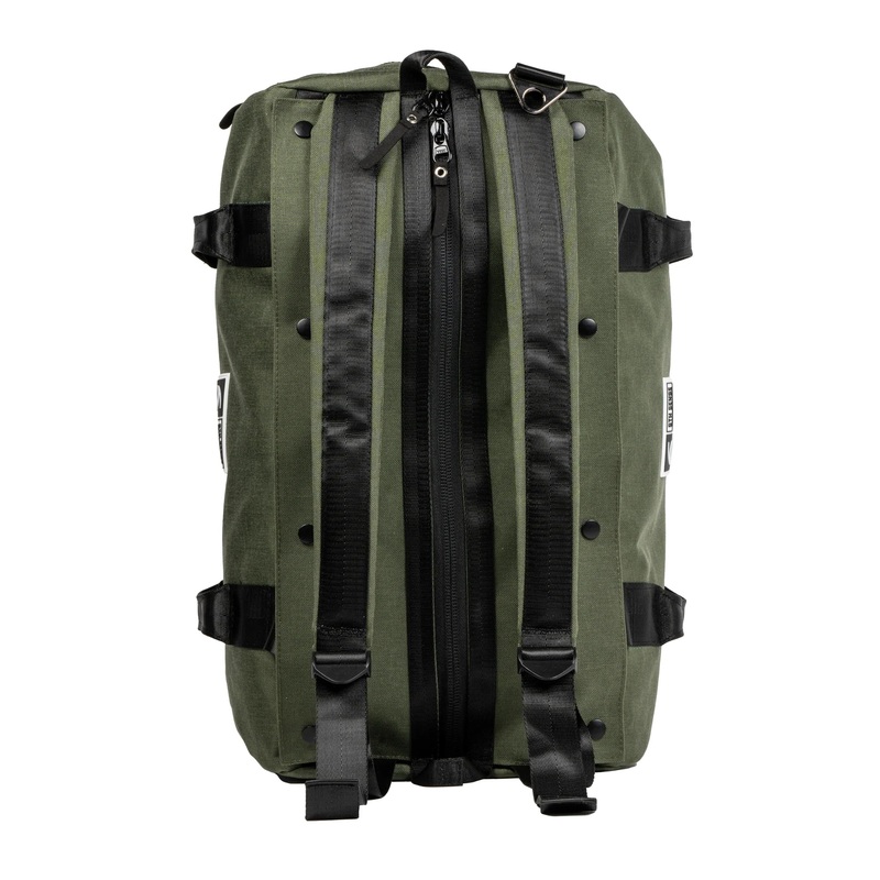 6TH SENSE 6 PACK DUFFLE BAG AND DOCK KIT COMBO