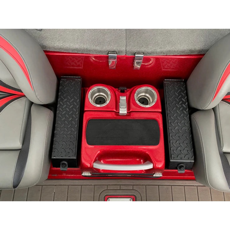 DD26 STEP AND GLOVE BOX (PUMA STS/CARACAL STS)