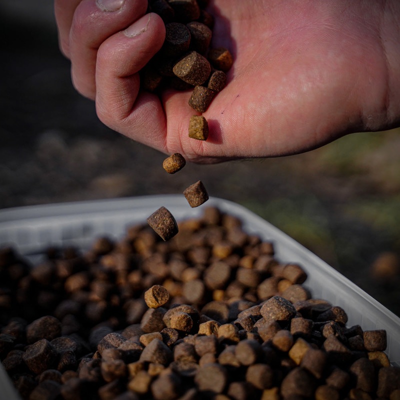 Maxi Combo Pellets 2kg Bucket