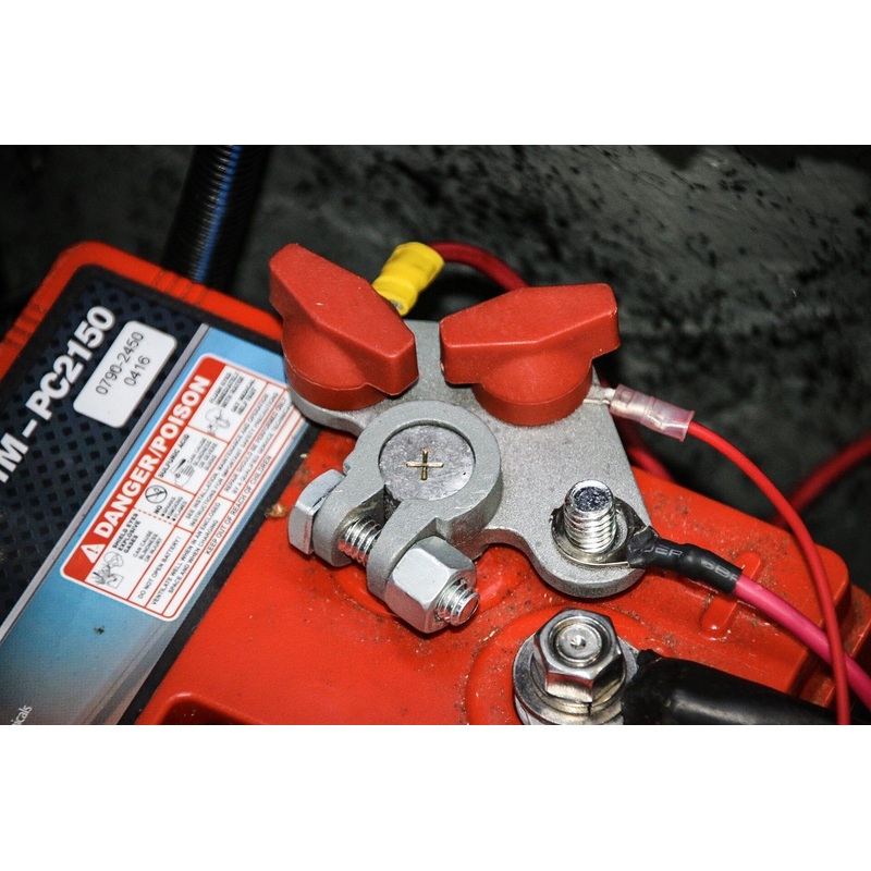 TH MARINE BATTERY TERMINAL MULTIPLIER