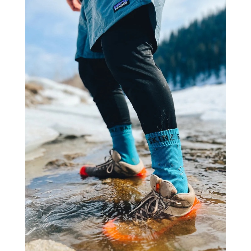 Backcountry Skinz Waterproof Mid Length Socks – Aqua/black