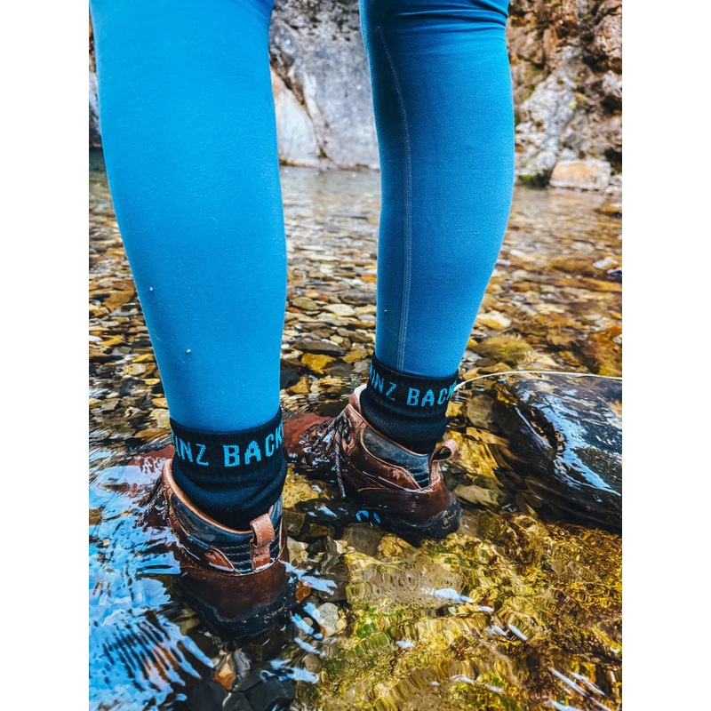 Backcountry Skinz Waterproof Mid Length Socks – Black