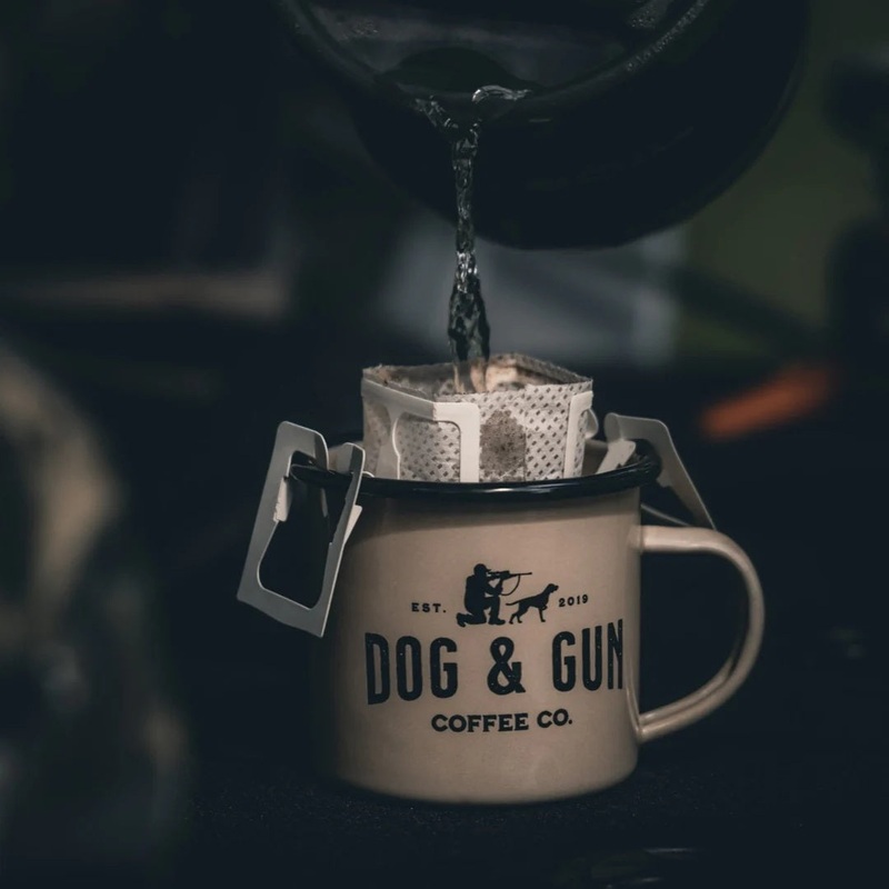 Dog & Gun Enamel Mugs|VINTAGE LOGO WHITE|SANDY TAUPE|WHITE